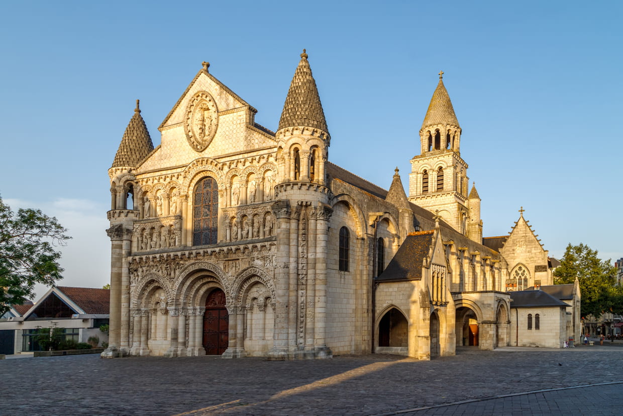 Notre-Dame La Grande de Poitiers de l’extérieur
